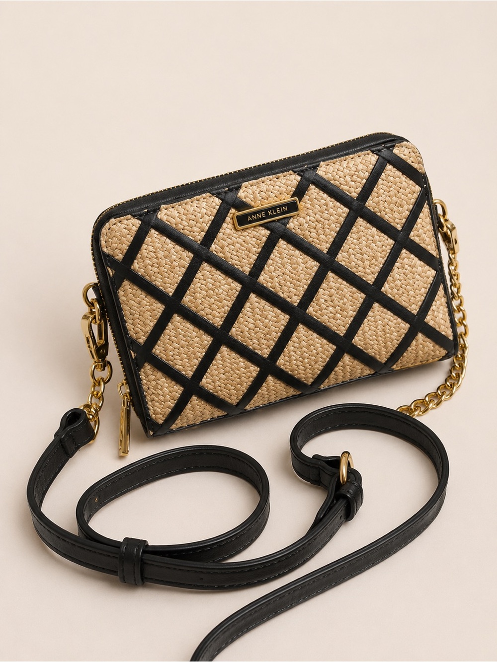 Anne Klein Straw Crossbody Bag with Black Trim and Gold Chain - Picture 2 of 6